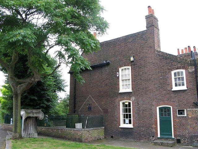 Fashion and Textile Museum